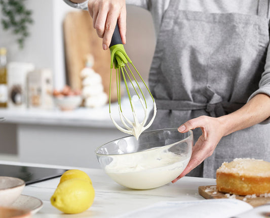 [hidden] [lifestyle] Twist 2-in-1 Whisk - 10539 - Image 2