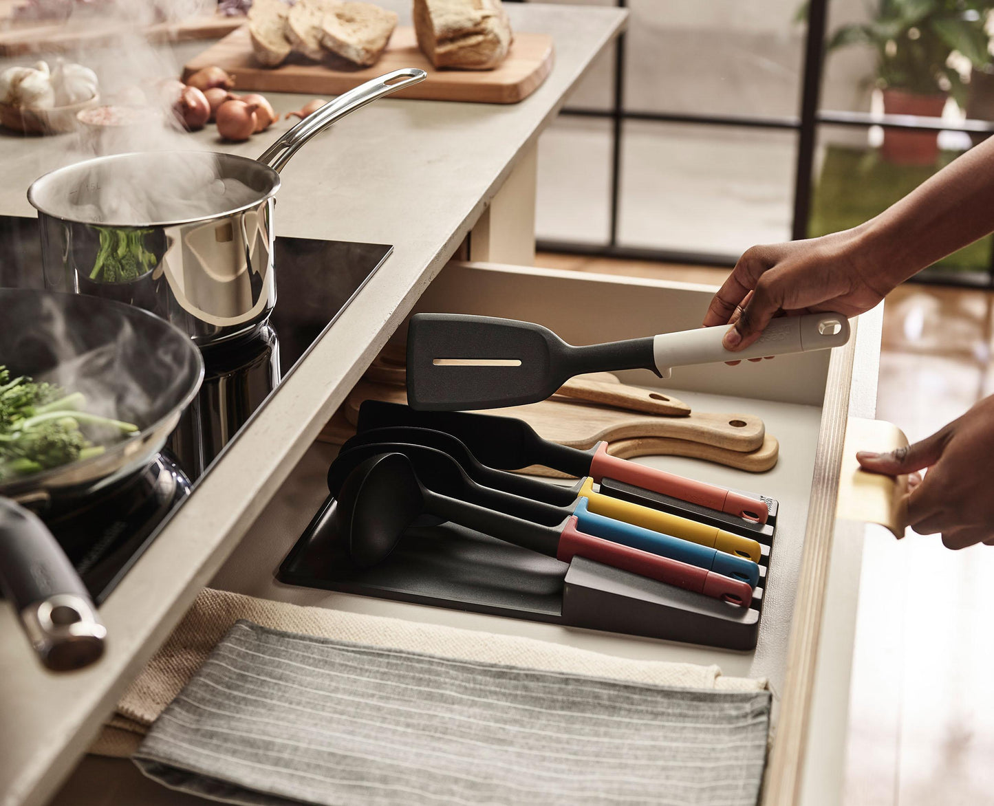 10-piece In-drawer Knife & Utensil Set - 10566 - Image 4