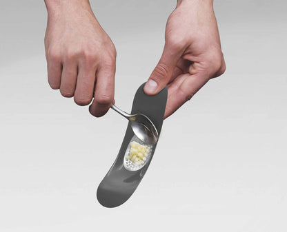 [half-width] Rocker™ Garlic Crusher - 20138 - Image 5