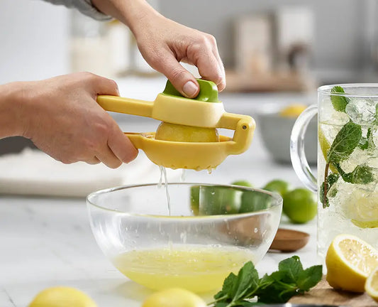 [hidden] [lifestyle] JuiceMax Dual-action Citrus Press - 20171 - Image 2