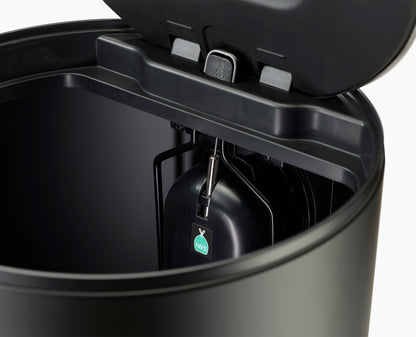 [half-width] Arc™ 30L Easy-push Matt Black Pedal Bin Starter Set