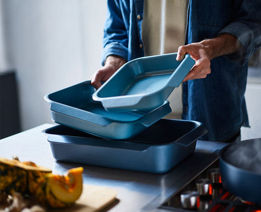[hidden] [lifestyle] Nest™ Small Oven Tray - 45063 - Image 2