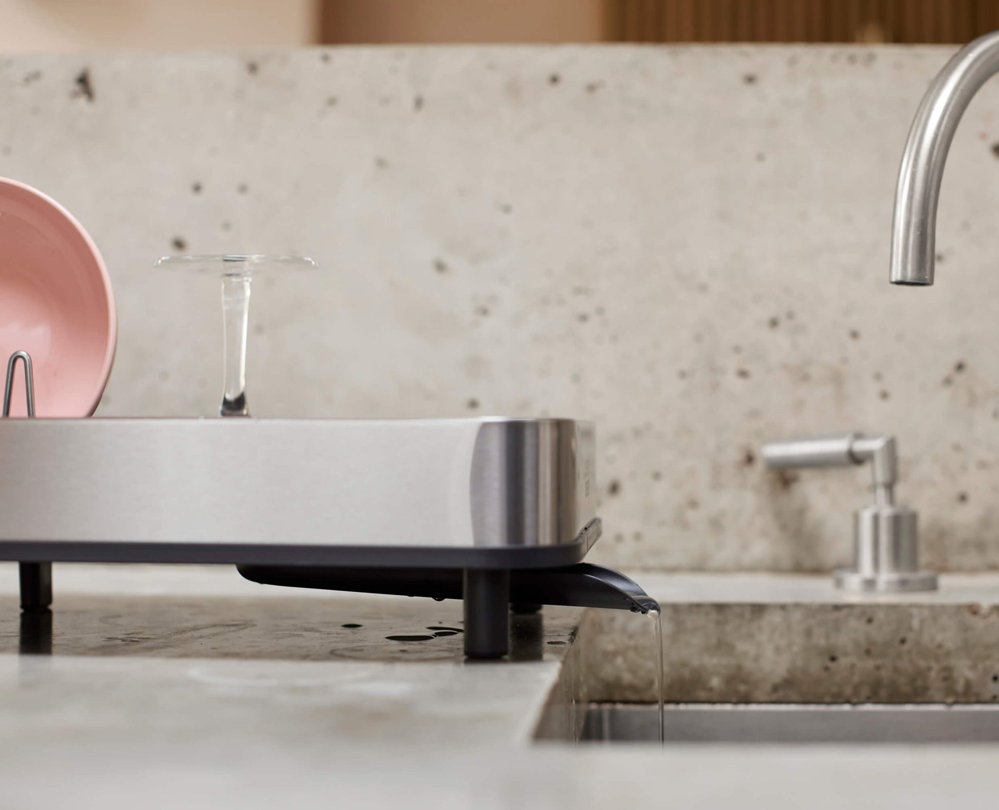 [half-width] Extend™ Slim Steel Expandable Grey Dish Drainer