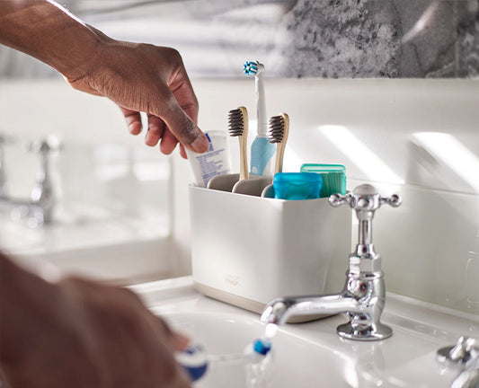 [hidden] [lifestyle] EasyStore™ Large Toothbrush Holder - 70575 - Image 2