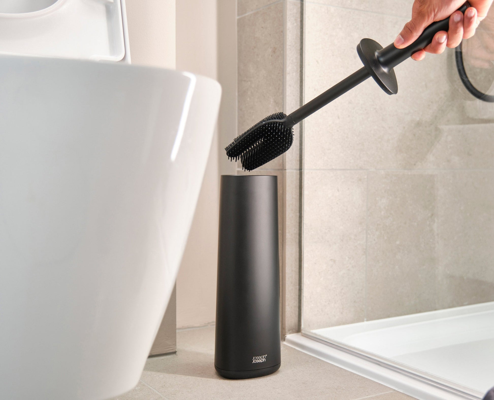 [half-width] Flex™ 360 Matt Black Toilet Brush Starter Set