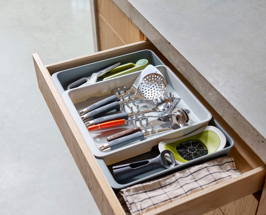 [hidden] [lifestyle] DrawerStore™ Expanding Utensil & Gadget Organiser