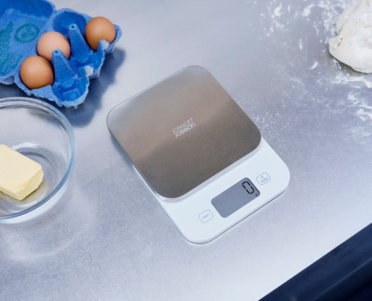 [hidden] [lifestyle] Vision™ Compact Digital Kitchen Scales