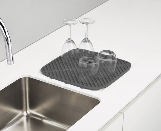 [hidden] [lifestyle] Flume™ Dish Draining Mat - 85087 - Image 2