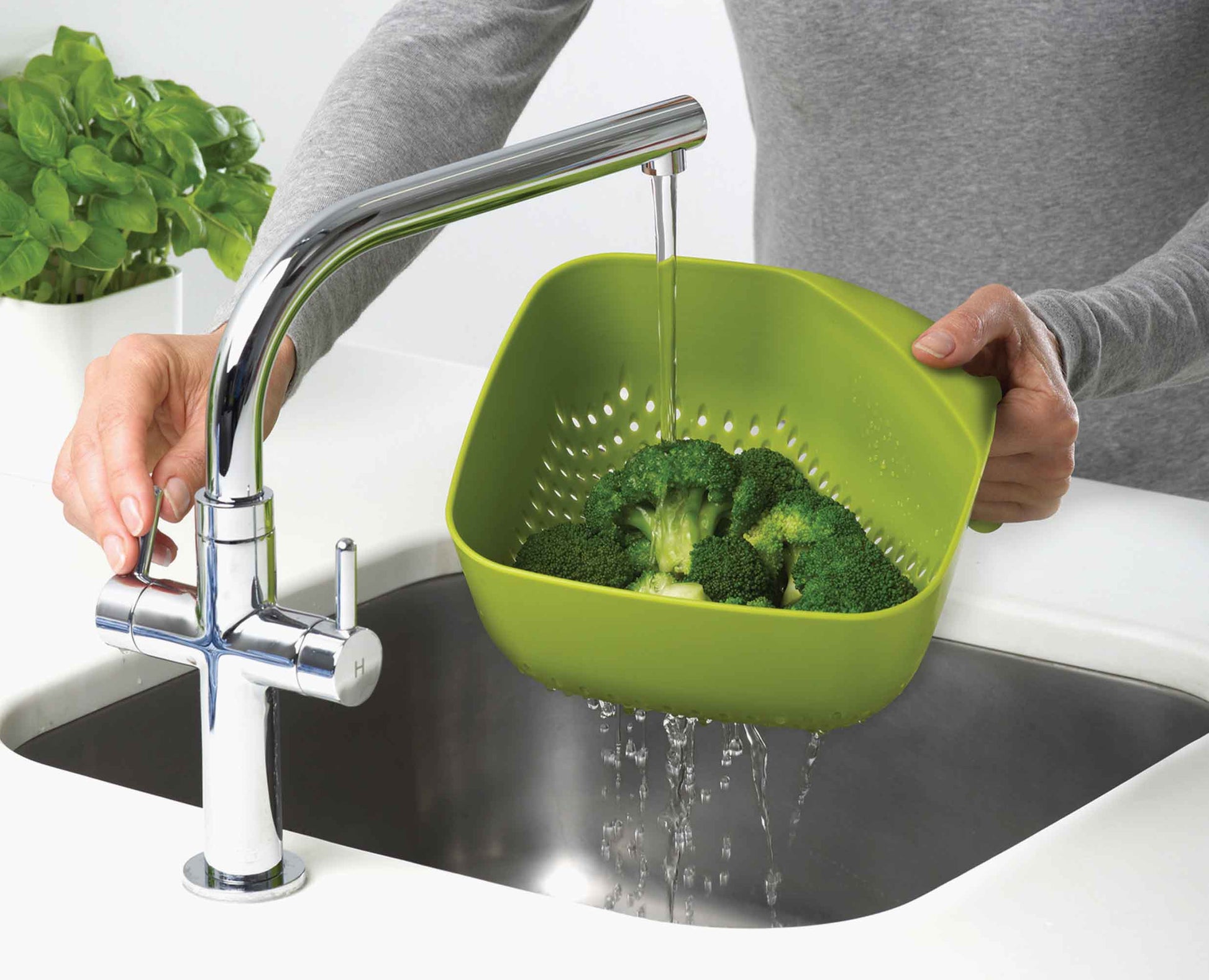 [half-width] Square Colander - 40088 - Image 4