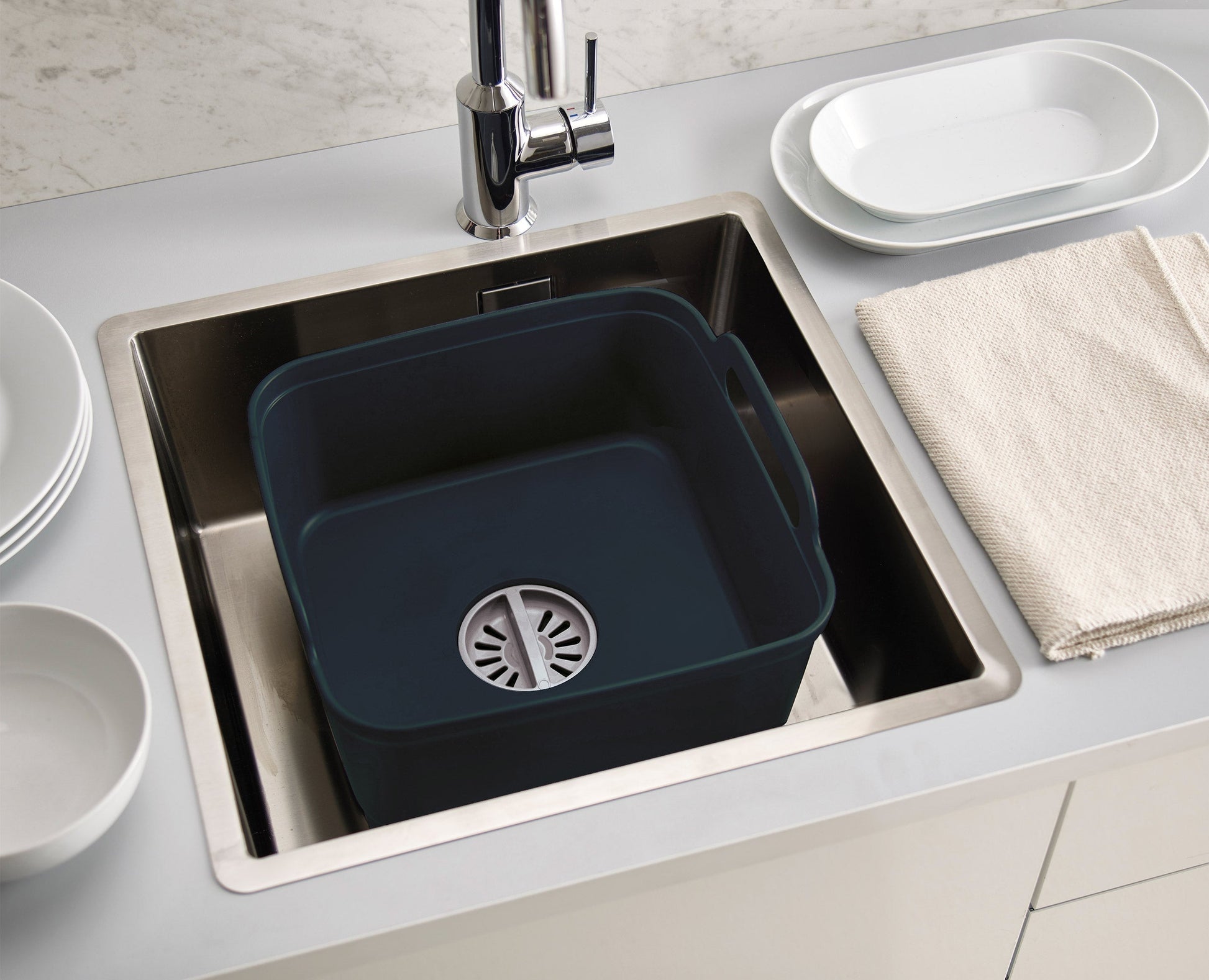 [half-width] 3-piece Grey Drainer, Washing-up Bowl & Brush Set