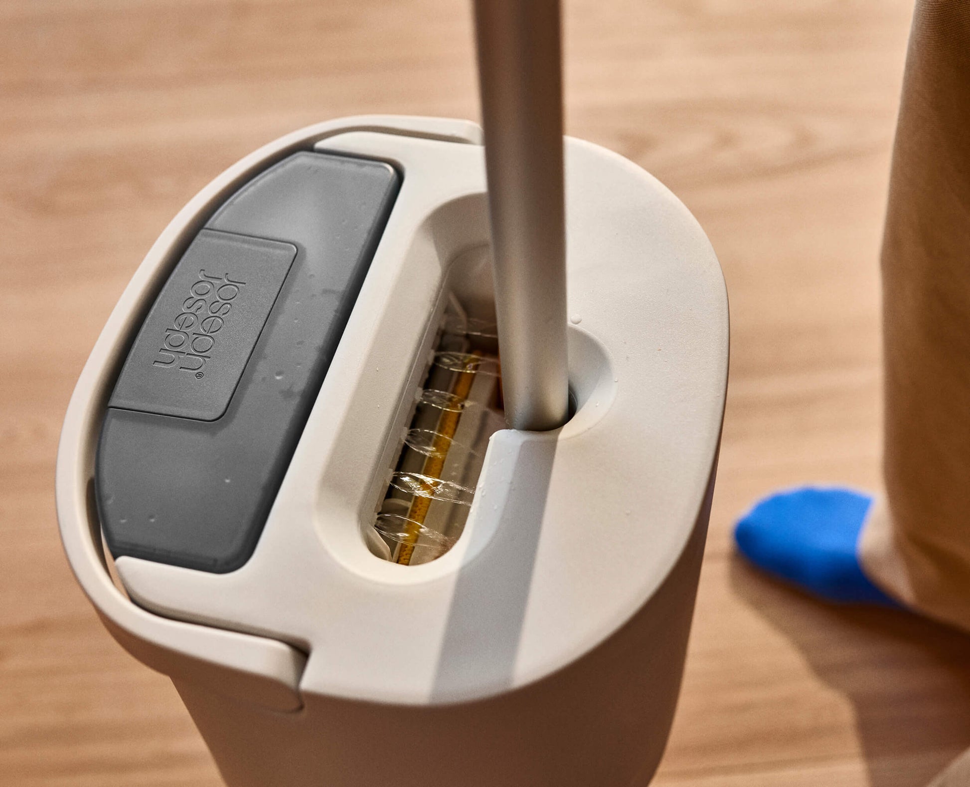 [half-width] UltraClean Microfibre Floor Mop Cleaning System (6500002)
